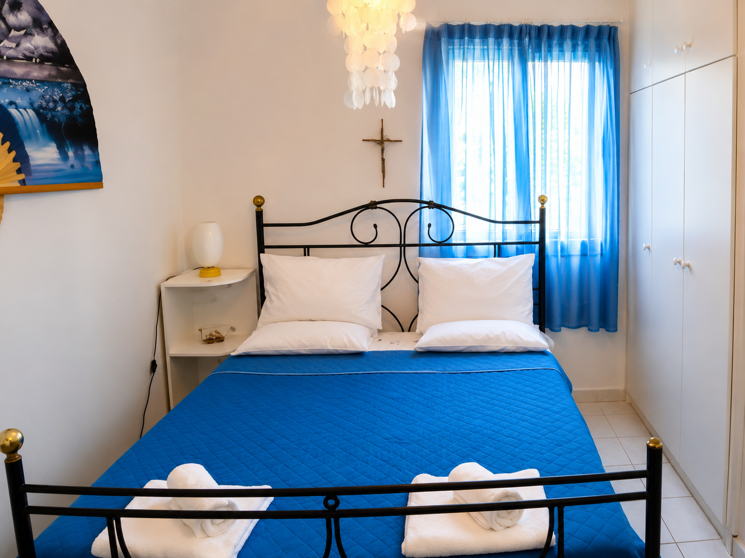 Kleo House double bedroom