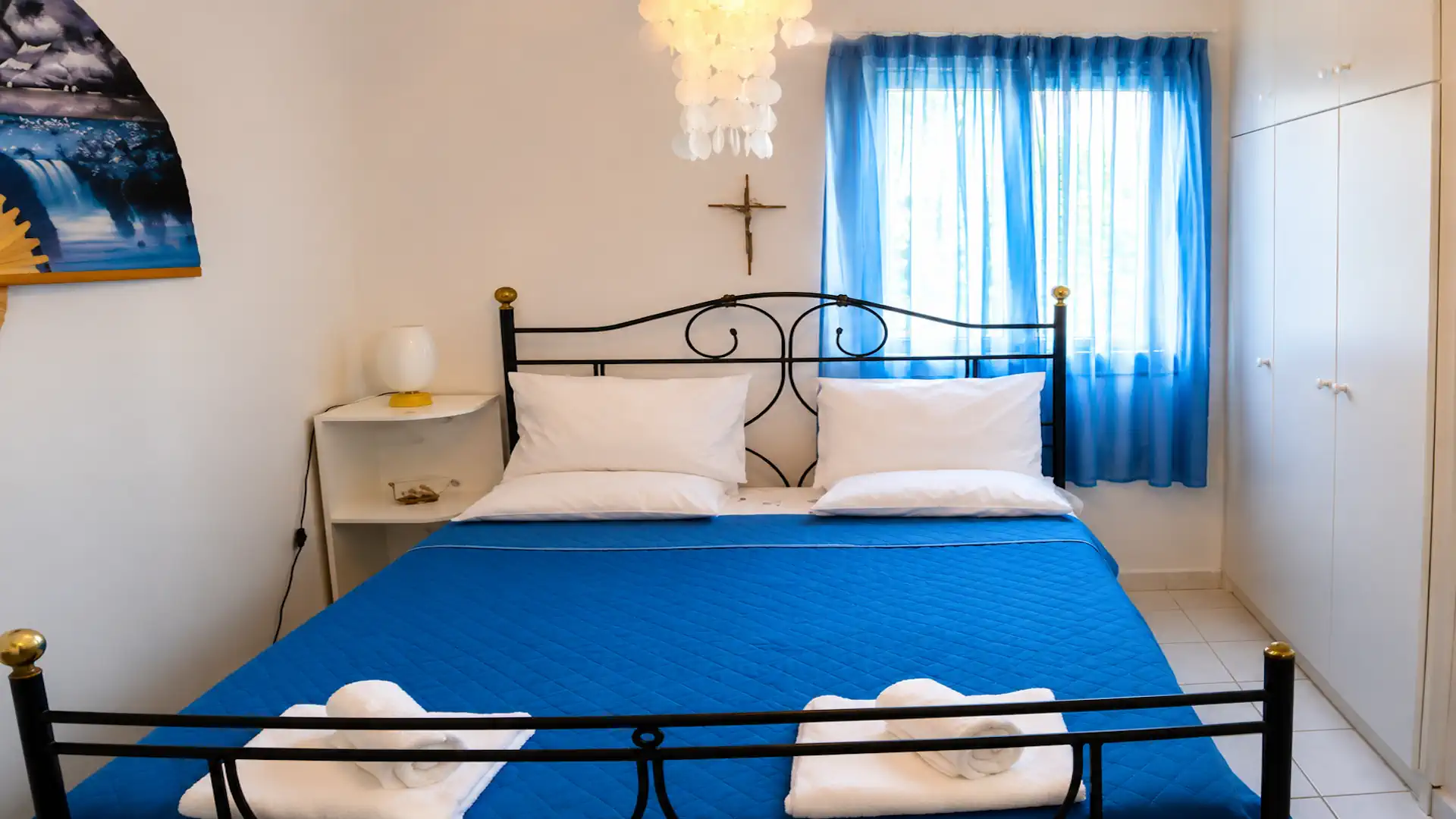 Kleo House double bedroom